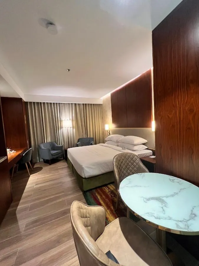 City Seasons Suites Dubai Emirados Árabes Unidos